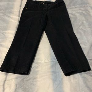 Black capri fitted jeans